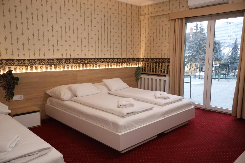 Amadeus Hotel